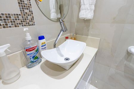 Casa para alugar com 300m², 3 quartos e 4 vagas Casa para alugar com 300m², 3 quartos e 4 vagasBanheiro da Suíte 2