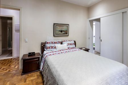 Casa para alugar com 300m², 3 quartos e 4 vagas Casa para alugar com 300m², 3 quartos e 4 vagasSuíte 1