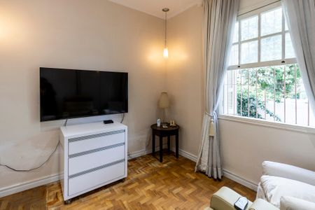 Casa para alugar com 300m², 3 quartos e 4 vagas Casa para alugar com 300m², 3 quartos e 4 vagasQuarto