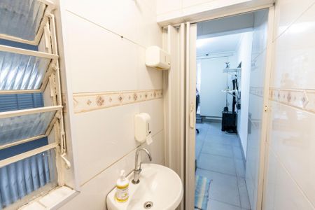 Casa para alugar com 300m², 3 quartos e 4 vagas Casa para alugar com 300m², 3 quartos e 4 vagasBanheiro de Serviço