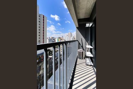 Studio para alugar com 20m², 1 quarto e 1 vaga Studio para alugar com 20m², 1 quarto e 1 vagaVaranda