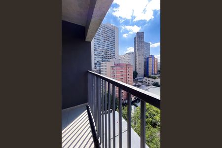 Studio para alugar com 20m², 1 quarto e 1 vaga Studio para alugar com 20m², 1 quarto e 1 vagaVaranda