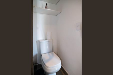 Studio para alugar com 20m², 1 quarto e 1 vaga Studio para alugar com 20m², 1 quarto e 1 vagaBanheiro