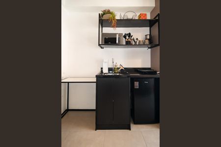 Studio para alugar com 20m², 1 quarto e 1 vaga Studio para alugar com 20m², 1 quarto e 1 vagaCozinha