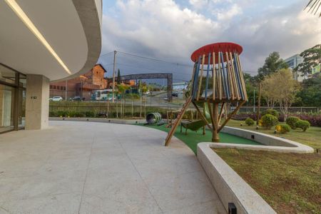 Apartamento à venda com 244m², 4 quartos e 4 vagas Apartamento à venda com 244m², 4 quartos e 4 vagasÁrea comum - Playground