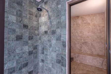 Apartamento à venda com 244m², 4 quartos e 4 vagas Apartamento à venda com 244m², 4 quartos e 4 vagasÁrea comum - Sauna