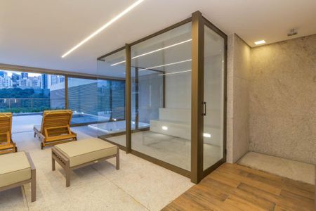 Apartamento à venda com 244m², 4 quartos e 4 vagas Apartamento à venda com 244m², 4 quartos e 4 vagasÁrea comum - Sauna