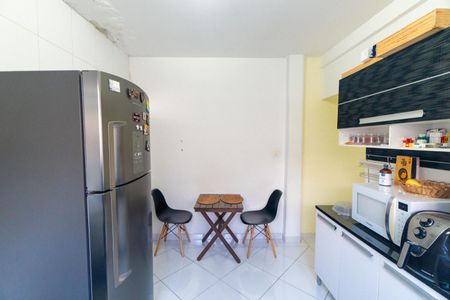 Casa para alugar com 100m², 2 quartos e 1 vaga Casa para alugar com 100m², 2 quartos e 1 vagaCozinha