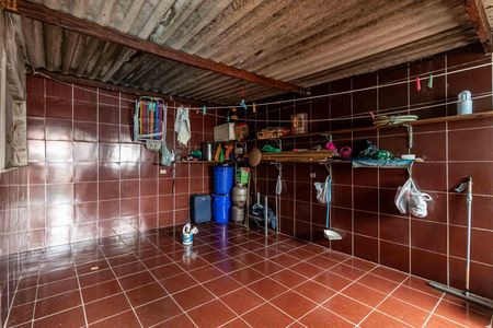 Casa à venda com 320m², 2 quartos e 2 vagas Casa à venda com 320m², 2 quartos e 2 vagasÁrea de serviço