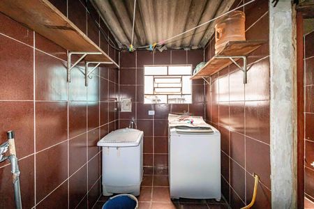 Casa à venda com 320m², 2 quartos e 2 vagas Casa à venda com 320m², 2 quartos e 2 vagasÁrea de serviço