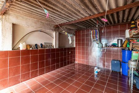 Casa à venda com 320m², 2 quartos e 2 vagas Casa à venda com 320m², 2 quartos e 2 vagasÁrea de serviço