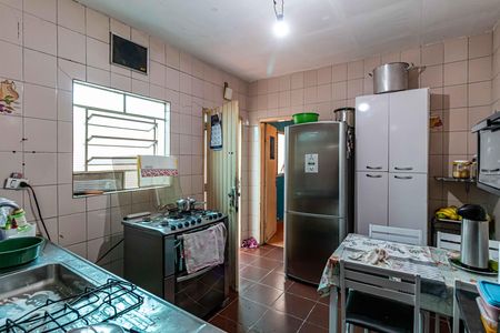 Casa à venda com 320m², 2 quartos e 2 vagas Casa à venda com 320m², 2 quartos e 2 vagasCozinha