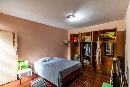 Casa à venda com 320m², 2 quartos e 2 vagas Casa à venda com 320m², 2 quartos e 2 vagasSuite