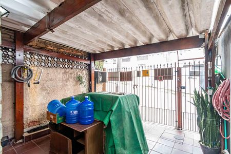 Casa à venda com 320m², 2 quartos e 2 vagas Casa à venda com 320m², 2 quartos e 2 vagasGaragem