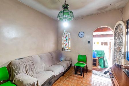 Casa à venda com 320m², 2 quartos e 2 vagas Casa à venda com 320m², 2 quartos e 2 vagasSala