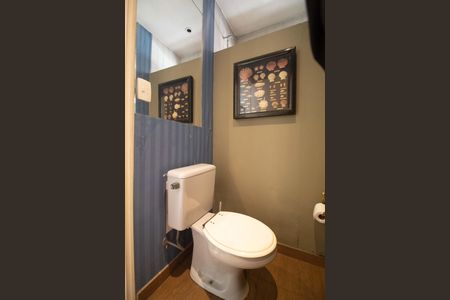 Casa para alugar com 250m², 6 quartos e 2 vagas Casa para alugar com 250m², 6 quartos e 2 vagasLavabo