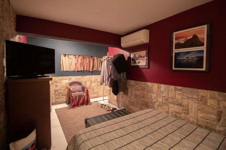 Casa para alugar com 250m², 6 quartos e 2 vagas Casa para alugar com 250m², 6 quartos e 2 vagasQuarto 1