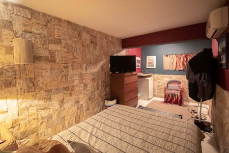 Casa para alugar com 250m², 6 quartos e 2 vagas Casa para alugar com 250m², 6 quartos e 2 vagasQuarto 1