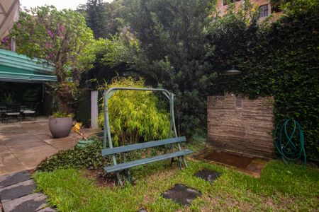 Casa para alugar com 250m², 6 quartos e 2 vagas Casa para alugar com 250m², 6 quartos e 2 vagasHall de entrada