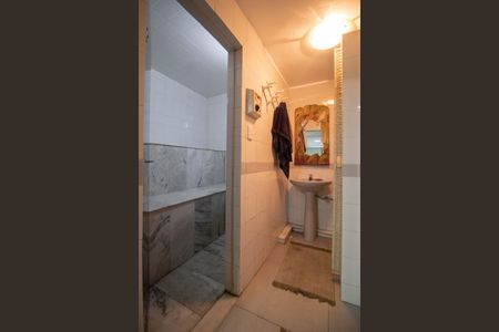 Casa para alugar com 250m², 6 quartos e 2 vagas Casa para alugar com 250m², 6 quartos e 2 vagasBanheiro social 1