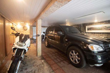 Casa para alugar com 250m², 6 quartos e 2 vagas Casa para alugar com 250m², 6 quartos e 2 vagasGaragem