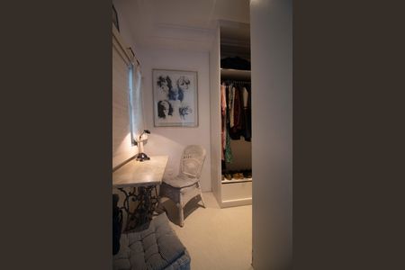 Casa para alugar com 250m², 6 quartos e 2 vagas Casa para alugar com 250m², 6 quartos e 2 vagasSuíte 2 - Varanda - closet