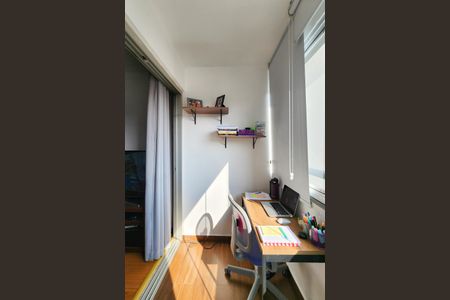 Apartamento à venda com 60m², 2 quartos e 1 vaga Apartamento à venda com 60m², 2 quartos e 1 vagaVaranda