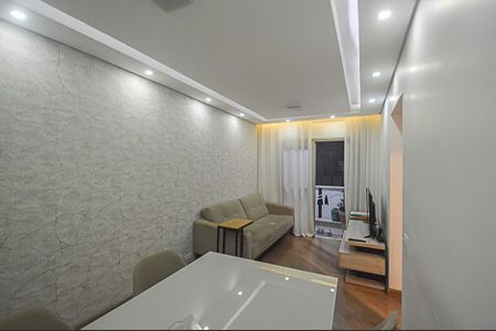 Apartamento à venda com 70m², 3 quartos e 1 vaga Apartamento à venda com 70m², 3 quartos e 1 vagaSala