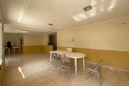 Apartamento à venda com 70m², 3 quartos e 1 vaga Apartamento à venda com 70m², 3 quartos e 1 vagaÁrea comum - Salão de festas