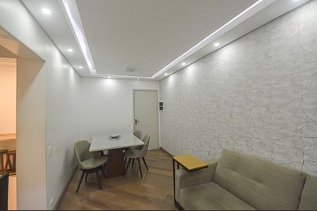 Apartamento à venda com 70m², 3 quartos e 1 vaga Apartamento à venda com 70m², 3 quartos e 1 vagaSala