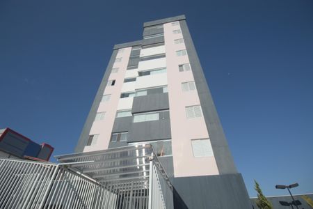 Apartamento à venda com 60m², 2 quartos e 1 vaga Apartamento à venda com 60m², 2 quartos e 1 vagaFachada