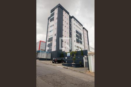 Apartamento à venda com 60m², 2 quartos e 1 vaga Apartamento à venda com 60m², 2 quartos e 1 vagaFachada