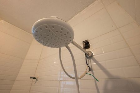 Casa à venda com 173m², 3 quartos e 2 vagas Casa à venda com 173m², 3 quartos e 2 vagasBanheiro