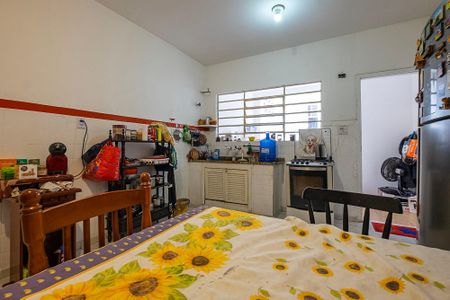 Casa à venda com 173m², 3 quartos e 2 vagas Casa à venda com 173m², 3 quartos e 2 vagasCozinha