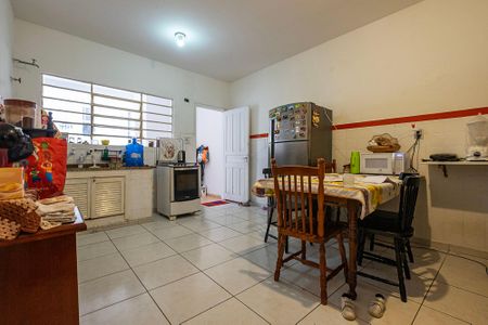 Casa à venda com 173m², 3 quartos e 2 vagas Casa à venda com 173m², 3 quartos e 2 vagasCozinha