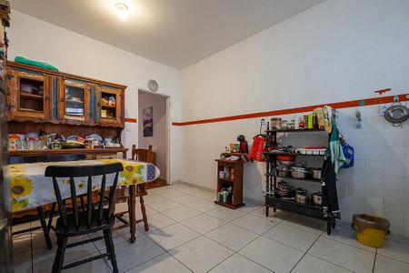 Casa à venda com 173m², 3 quartos e 2 vagas Casa à venda com 173m², 3 quartos e 2 vagasCozinha