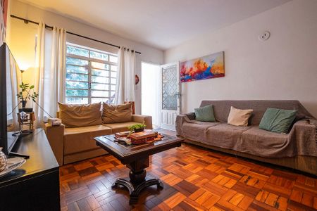 Casa à venda com 173m², 3 quartos e 2 vagas Casa à venda com 173m², 3 quartos e 2 vagasSala