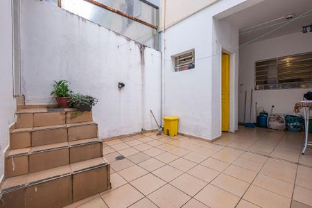 Casa à venda com 173m², 3 quartos e 2 vagas Casa à venda com 173m², 3 quartos e 2 vagasQuintal