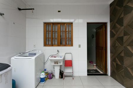 Casa à venda com 200m², 3 quartos e 4 vagas Casa à venda com 200m², 3 quartos e 4 vagasÁrea de Serviço