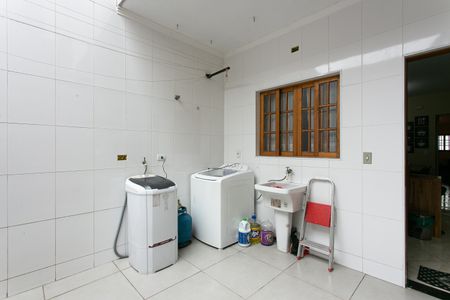 Casa à venda com 200m², 3 quartos e 4 vagas Casa à venda com 200m², 3 quartos e 4 vagasÁrea de Serviço