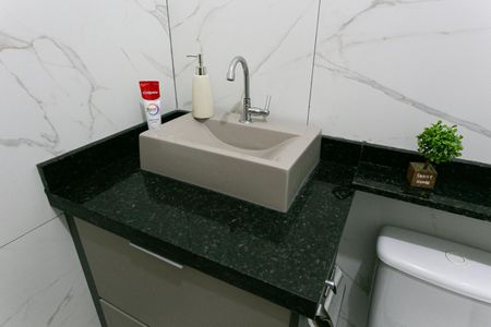 Casa à venda com 200m², 3 quartos e 4 vagas Casa à venda com 200m², 3 quartos e 4 vagasBanheiro da Suíte