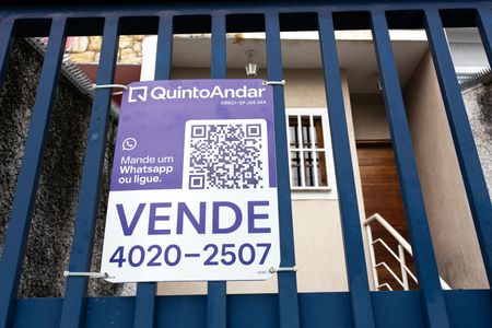 Casa à venda com 200m², 3 quartos e 4 vagas Casa à venda com 200m², 3 quartos e 4 vagasPlaca