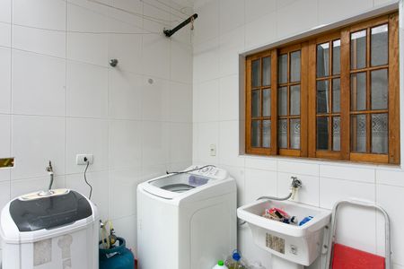 Casa à venda com 200m², 3 quartos e 4 vagas Casa à venda com 200m², 3 quartos e 4 vagasÁrea de Serviço