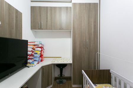 Casa à venda com 200m², 3 quartos e 4 vagas Casa à venda com 200m², 3 quartos e 4 vagasQuarto 2