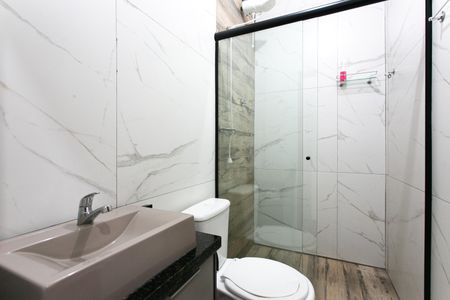 Casa à venda com 200m², 3 quartos e 4 vagas Casa à venda com 200m², 3 quartos e 4 vagasBanheiro Social