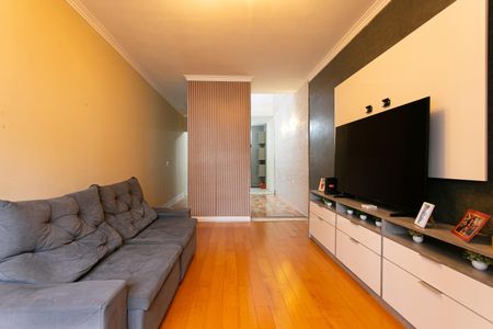 Casa à venda com 200m², 3 quartos e 4 vagas Casa à venda com 200m², 3 quartos e 4 vagasSala