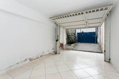 Casa à venda com 200m², 3 quartos e 4 vagas Casa à venda com 200m², 3 quartos e 4 vagasGaragem