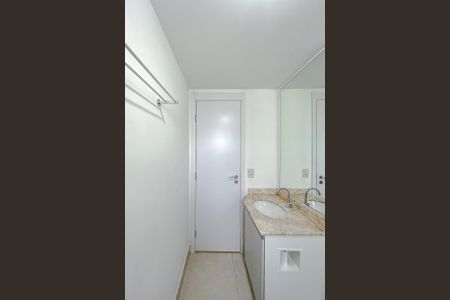 Apartamento para alugar com 68m², 2 quartos e 1 vaga Apartamento para alugar com 68m², 2 quartos e 1 vagaBanheiro da Suíte