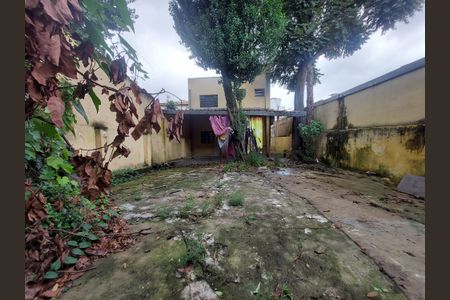 Casa à venda com 230m², 5 quartos e 2 vagas Casa à venda com 230m², 5 quartos e 2 vagasÁrea comum