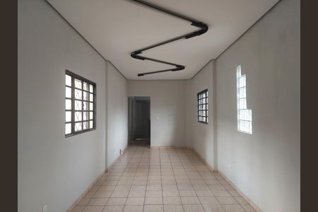 Casa à venda com 230m², 5 quartos e 2 vagas Casa à venda com 230m², 5 quartos e 2 vagasQuarto 2